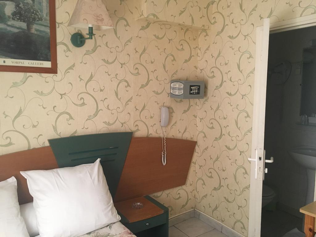 Hotel Relax Марсилия Екстериор снимка